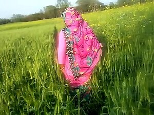 Indian Townsperson Bhabhi Outdoor Sexual congress Porn With HINDI